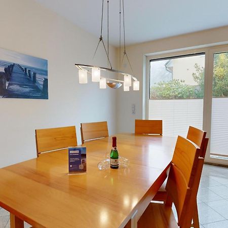 Strandnahes Ferienhaus Mit Terrasse, Strandamsel, 빈츠 외부 사진